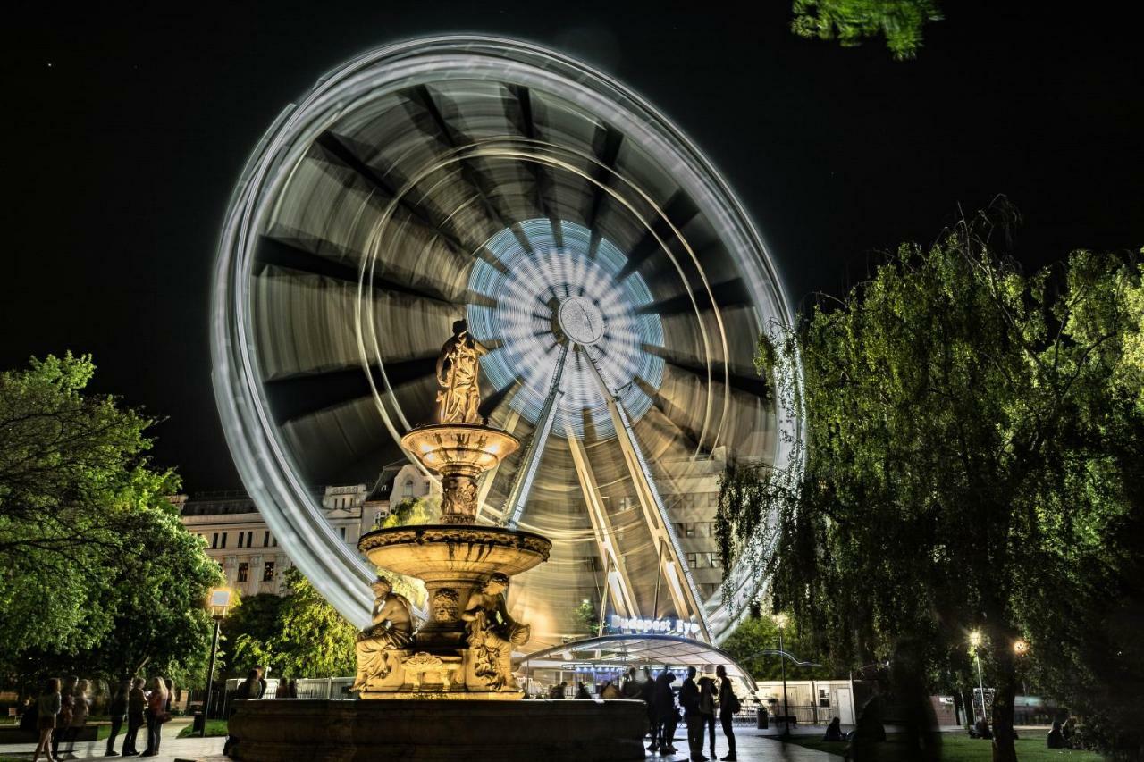 Gabi'S Central Broadway Nest @ Nagymezo Str Budapest Bagian luar foto