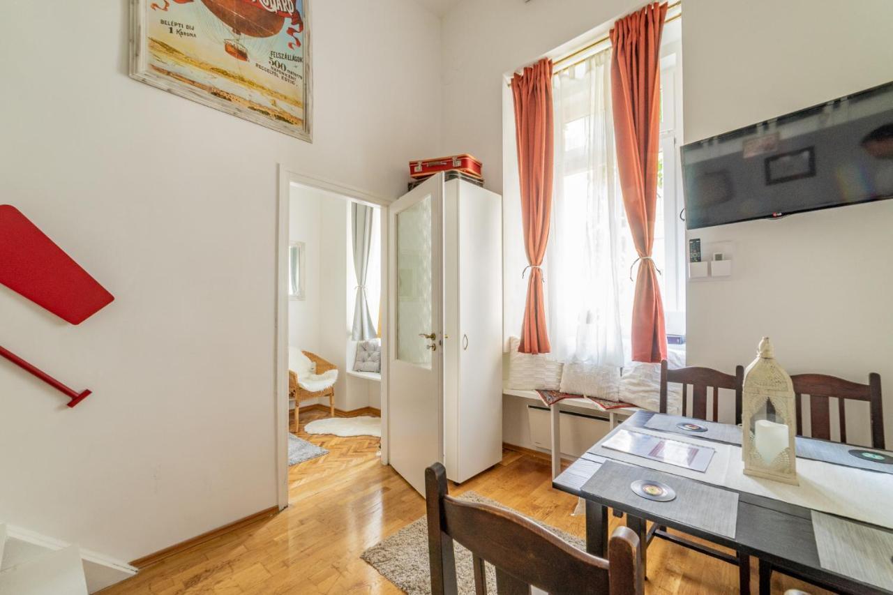 Gabi'S Central Broadway Nest @ Nagymezo Str Budapest Bagian luar foto